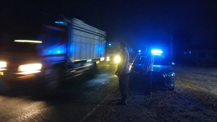 Jaga Harkamtibmas Kondusif, Polsek Way Tuba Gelar Patroli Dialogis dan Cek Ronda Malam