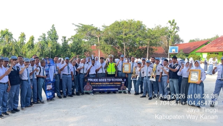 Police Goes To School, Kasatlantas Polres Way Kanan Sambangi Pelajar SMAN 1 Kasui