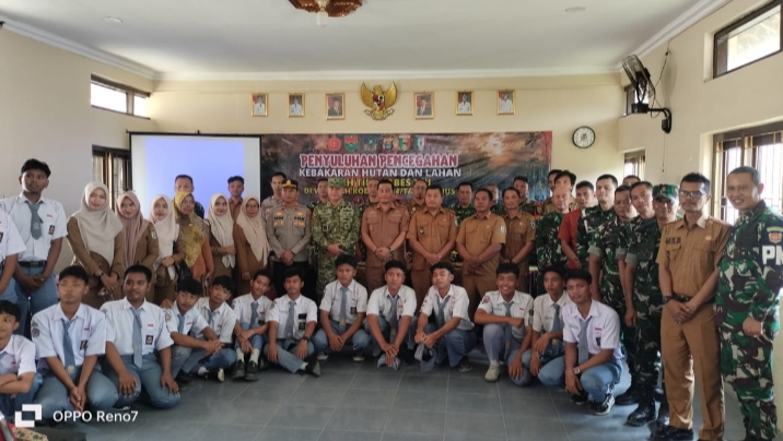 Tim Mabes TNI-AD Beri Edukasi Pencegahan Karhutla di Pringsewu, Warga Diminta Waspadai Titik Api