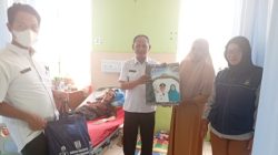 Dinsos Pringsewu Respons Cepat, Jenguk Warga Boy yang Berjuang Melawan Penyakit