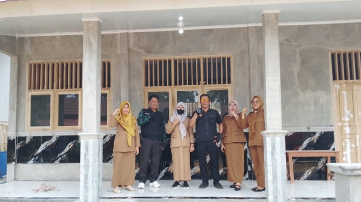 Revitalisasi SDN 27 Krui Capai 90 Persen, Warga Apresiasi Kepemimpinan Kepala Sekolah
