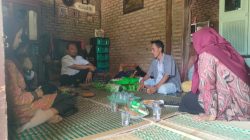 MTs Nurul Falah Al-Amin Jenguk Alumni Korban Kecelakaan, Beri Dukungan dan Bantuan