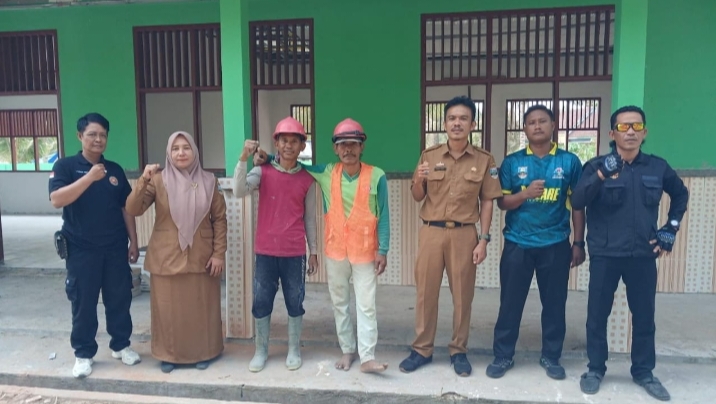 Revitalisasi SDN 32 Krui Capai 70 Persen, Wali Murid Apresiasi Kinerja Kepala Sekolah