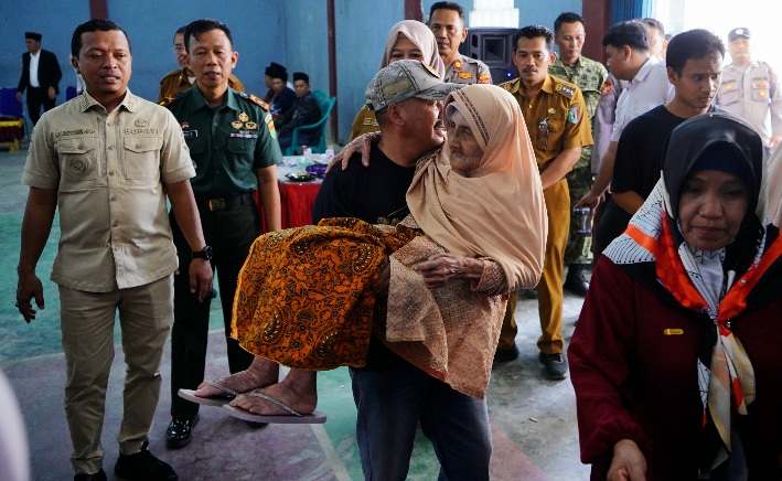 Pantau Pemilihan Kapekon Serentak, Bupati & Wabup Pringsewu Tinjau TPS