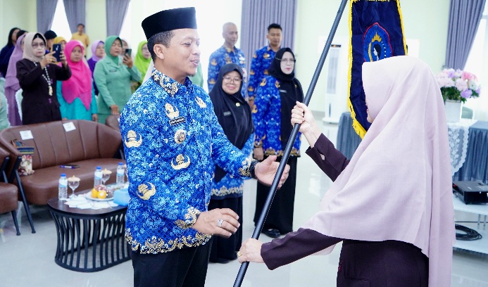 Lantik Pengurus GOW, Bupati Pringsewu Ajak Wujudkan Penguatan Ekonomi Keluarga Melalui UMKM Perempuan