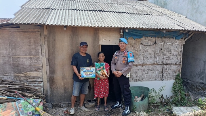 Sambut Hari Jadi Propam Polri Ke 24 Tahun, Propam Polres Pringsewu Salurkan Bantuan untuk Warga Kurang Mampu