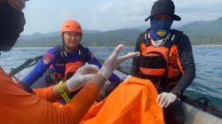 Nelayan Temukan Korban Tenggelam di Pantai Sayar dalam Kondisi Meninggal Dunia