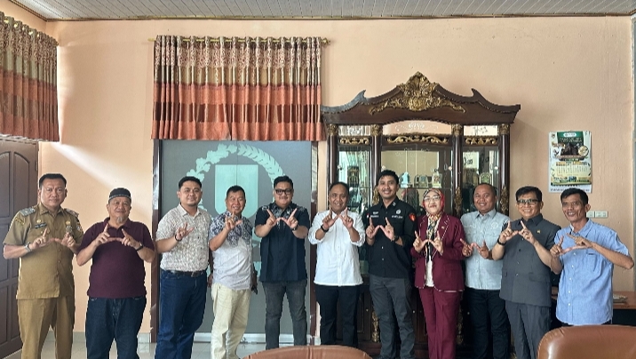 Kajari Way Kanan Armadha Tangdibali Silaturahmi ke DPRD, Perkuat Sinergi Pembangunan Daerah